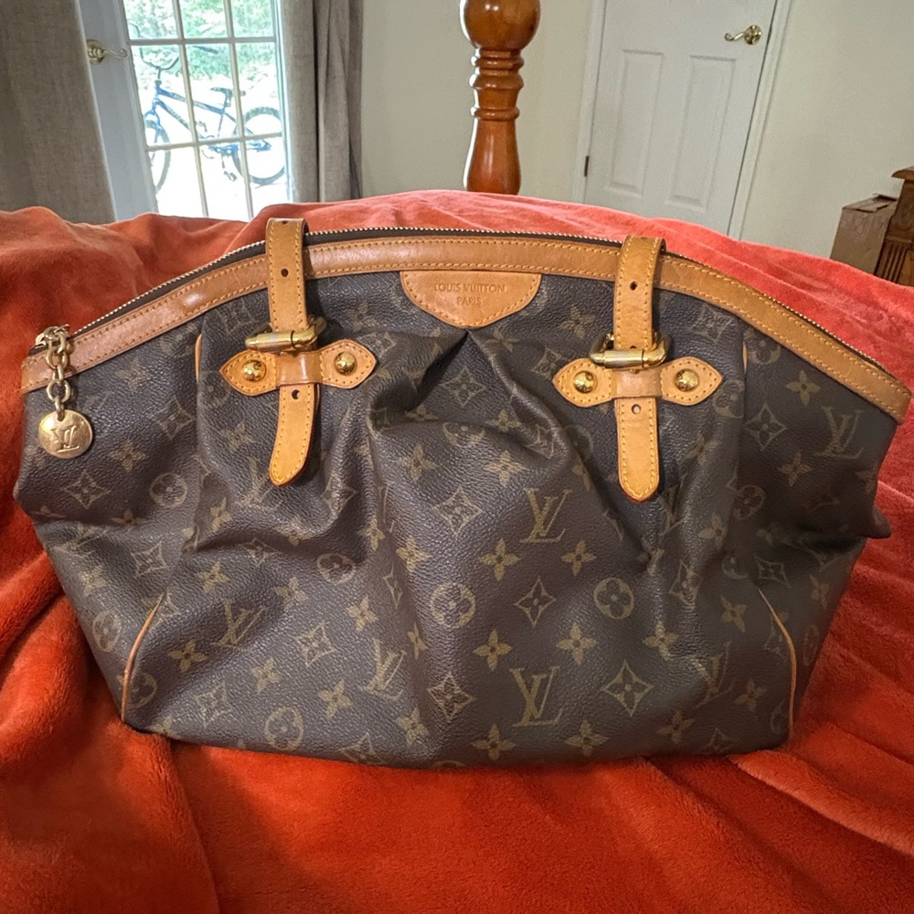 Louis Vuitton Tivoli GM Brown Monogram Tote - Picture 2 of 16